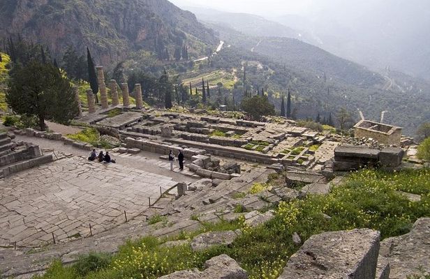 Delphi Private Tour (up to 11 people)