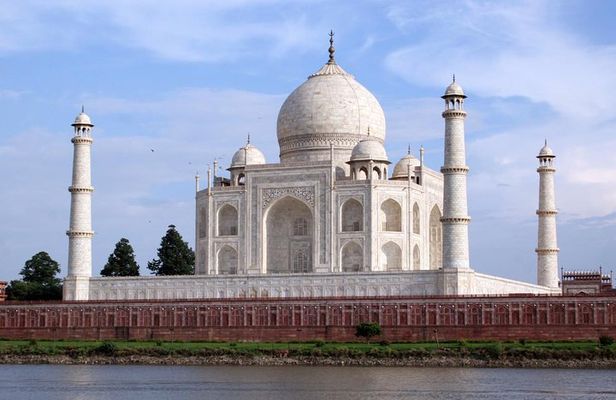 From Delhi-Private Taj Mahal, Agra Fort Tour & Jaipur Transfer