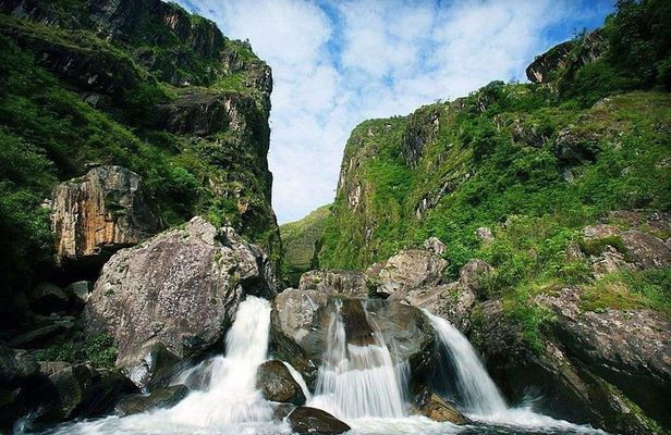Private hiking tour to Cangshan Mountain from Dali