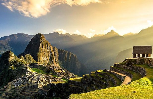 Sacred Valley Connection to Machu Picchu (2 Days)