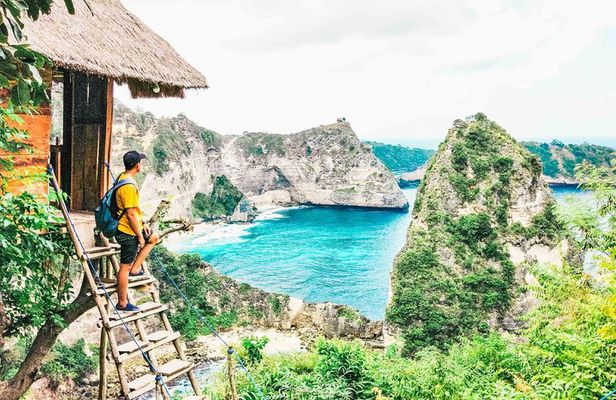 East Nusa Penida Small Group Tour: Atuh Beach & Diamond Beach – Full Day