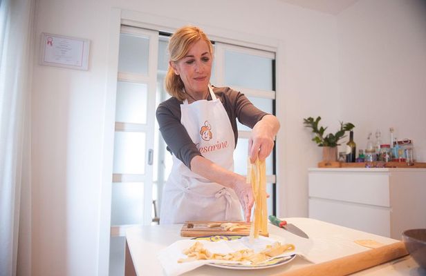 Private Pasta & Tiramisu Class at a Cesarina's home with tasting in Fasano