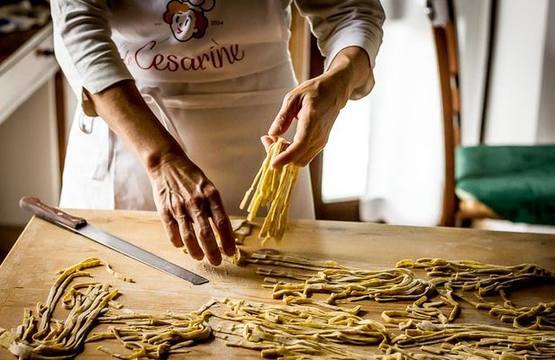 Private Pasta & Tiramisu Class at a Cesarina's home with tasting in Pescara