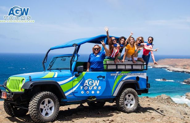 Aruba Jeep Tour: Natural Pool, Caves and Baby Beach Adventure