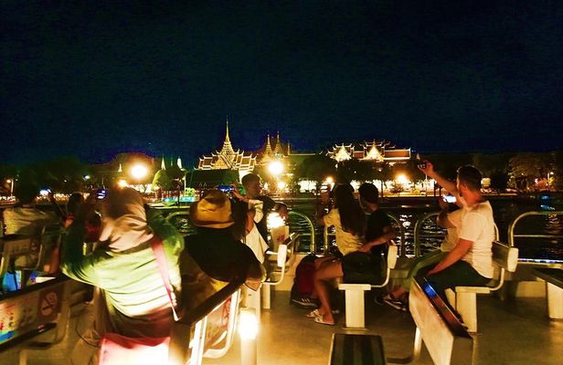Private Tour : Bangkok Night Tour and Street food By Tuk Tuk and Boat