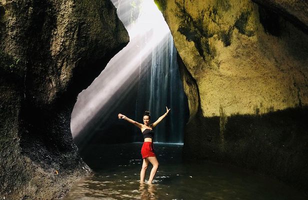 Ubud Temples, Waterfalls, Rice Terraces & Balinese Culture