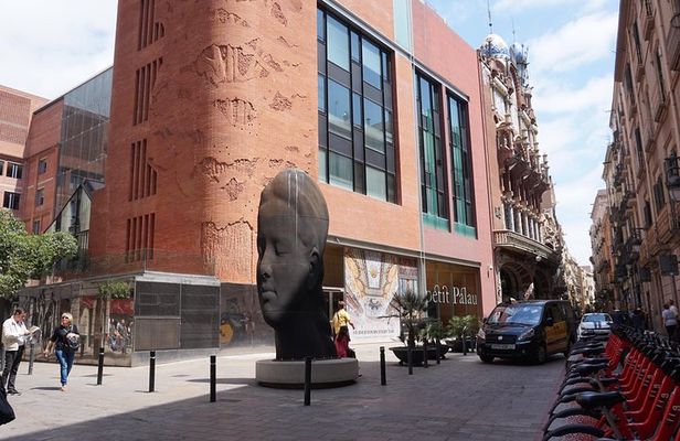 Gothic Quarter & Beyond: Leisurely Local Discoveries