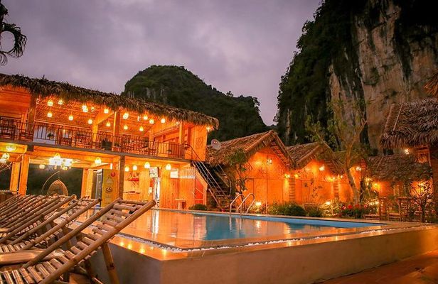 Ninh Binh 2 days 1 night in Bungalow: Hoa Lu-Mua Cave -Tam Coc-Bike-Cuc Phuong