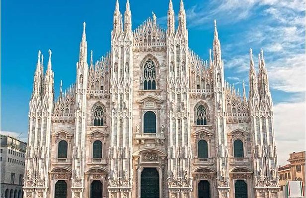 Milan Super Saver: Skip-the-Line Duomo and Rooftop Guided Tour