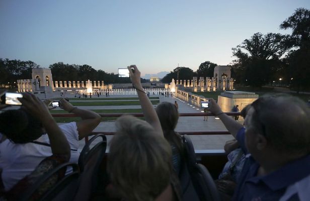 Big Bus DC: Monuments & Memorials Night Tour by Open-top Bus