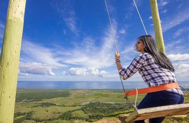 Scenic Wonders: Montaña Redonda & Playa Esmeralda