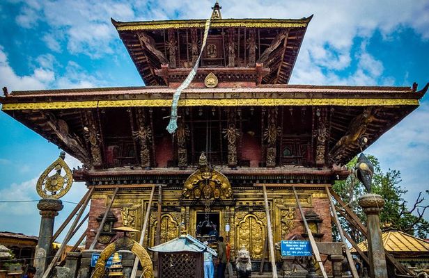 Private Day Hike from Nagarkot to Changu Narayan with Transfer