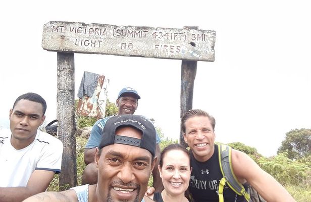Private Breathtaking Mnt Victoria Day Trek