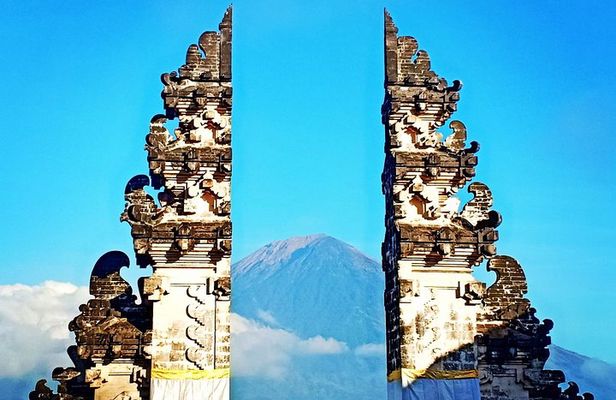 Eastern bali tour. lempuyang temple,tirta gangga,goa lawah, virgin beach.