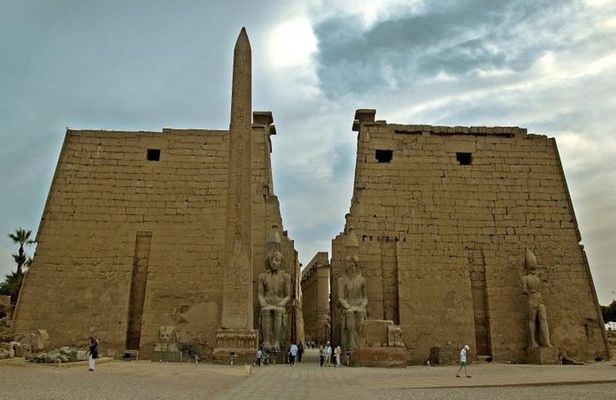 Tour to The East & West Bank of the Nile