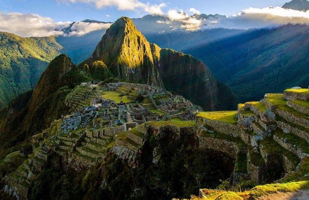 Sacred Valley Trip to Machu Picchu (2 Days)