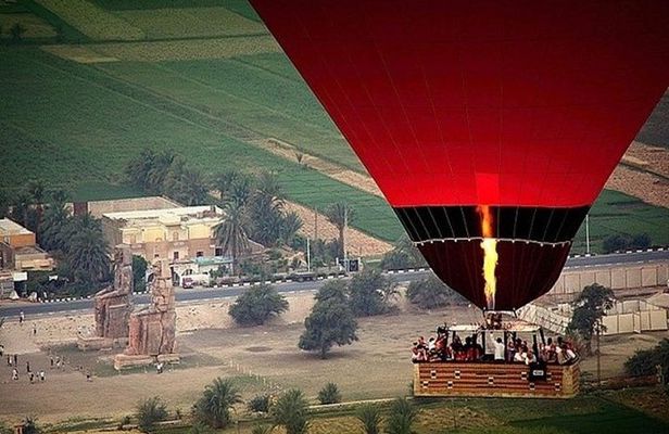 Hot Air Balloon Ride in Luxor