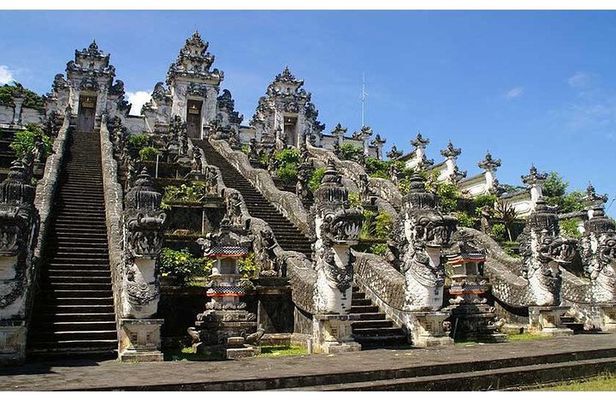 Tour Gate of Heaven at Lempuyang Temple - Blue Lagoon Snorkeling with lunch