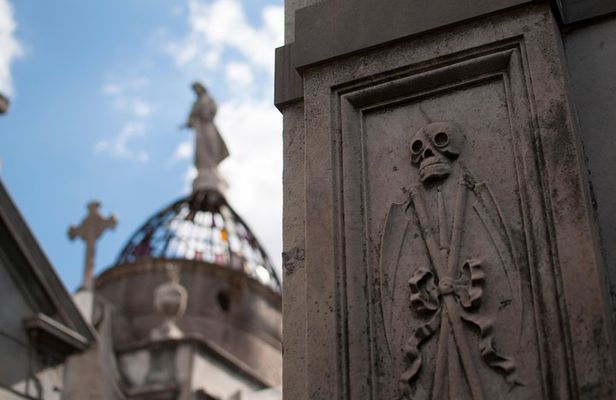 Buenos Aires Walking Tour and Palacio Barolo Guided Tour