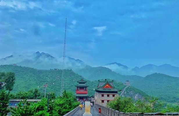 Beijing Private Tour to Juyongguan Great Wall and Longqing Gorge with Boat Ride
