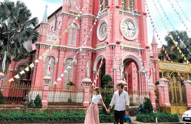 ️ Ho Chi Minh City Instagram Tour: Hidden Gems (Private & All-Inclusive)
