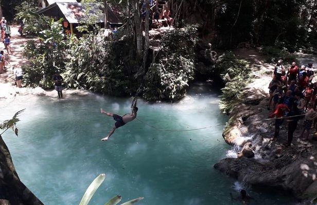 Ocho Rios River Tour: Blue Hole, Dunn's River and Tubing