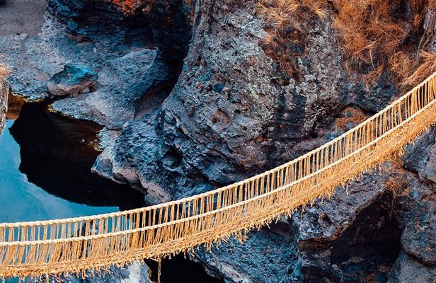 Q'eswachaka - Excursion to the Last Inca Bridge