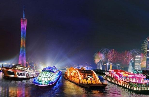 Private Guangzhou Night Tour VIP Cruise and Dim-Sum Dinner Option
