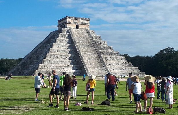 Tour from Cancun to Chichen Itza with cenote food and Valladolid