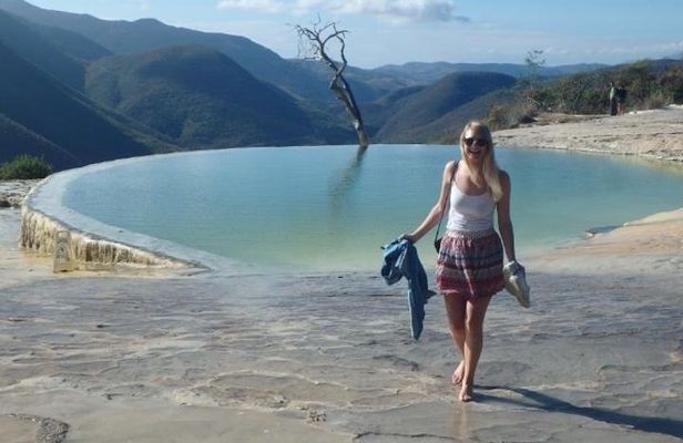 Full-Day Hierve El Agua, Mitla and Tule Tour from Oaxaca City
