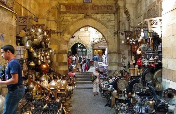 amazing Cairo Full Day Tour To the Egyptian Museum, Old Cairo &bazaar