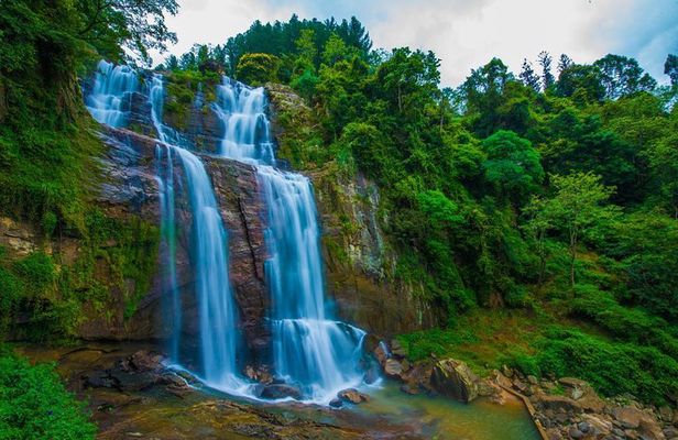All Inclusive 4-Day Tour to Kandy,Nuwara Eliya,Sigiri Dambulla&Polonnaruwa