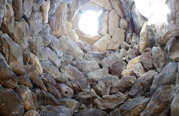 Tour of Barumini Nuraghe - A must-see in Sardinia!