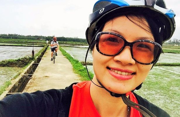 Private Hoi An Bike, Thu Bon River Cruise & Dinner Experience