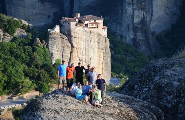 Hiking in magnificent Meteora