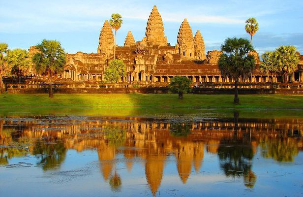Angkor Wat Full-day Private Tour from Siem Reap