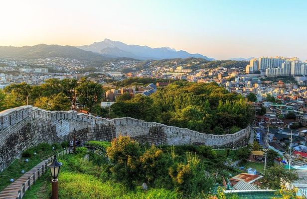Seoul Cultural Small-Group Tour