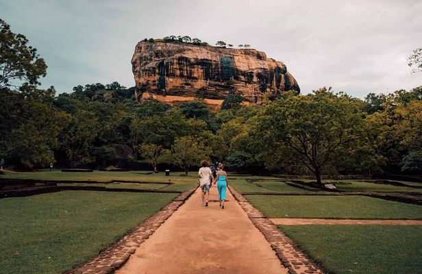All Inclusive Sigiriya & Dambulla Day Tour from Colombo & Negombo