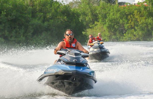 Cancun mangrove jet ski tour: 1 rider per jet ski