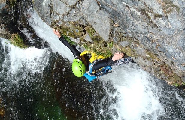 Shower Climbing/Shower Trekking/Canyoning in Takayama (Half day tour)