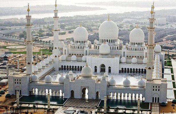 Exclusive Abu Dhabi Discovery: Private City Tour & Grand Mosque