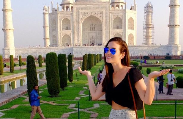 From Delhi Taj Mahal Sunrise Private Tour