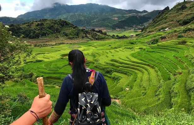 Sapa Trekking with Mama Chao 2Days/1Night - Limousine Bus - Sleep homestay 