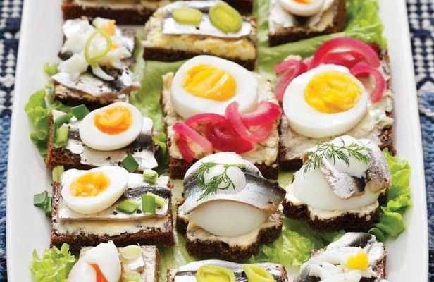 Estonian food, drinks and history tour