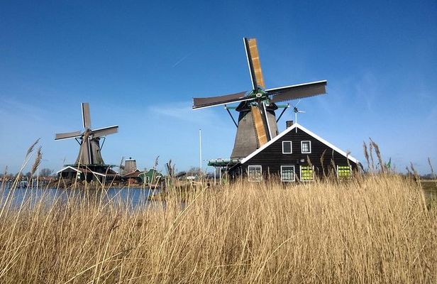 Zaanse Schans and Volendam Private Tour from Amsterdam