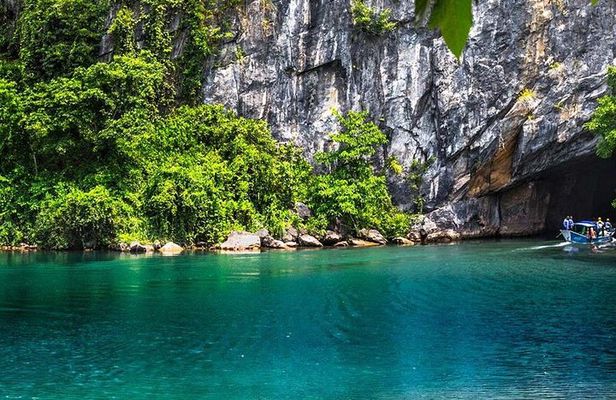 DELUXE SMALL Group : PHONG NHA CAVE And PARADISE CAVE Full Day Guided Tour