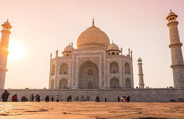 Private Taj Mahal Sunrise & Sunset 2-Day Tour From Delhi