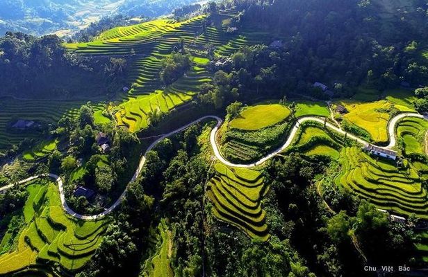 Ha Giang Loop Private Motobike Tour - 4 Days and 3 Nights!