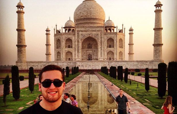 11 Hour Taj Mahal Sunrise and Sunset Day Tour