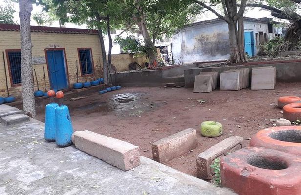 Hidden Alleys I - A walking tour in Varanasi, a journey to hidden areas of city.